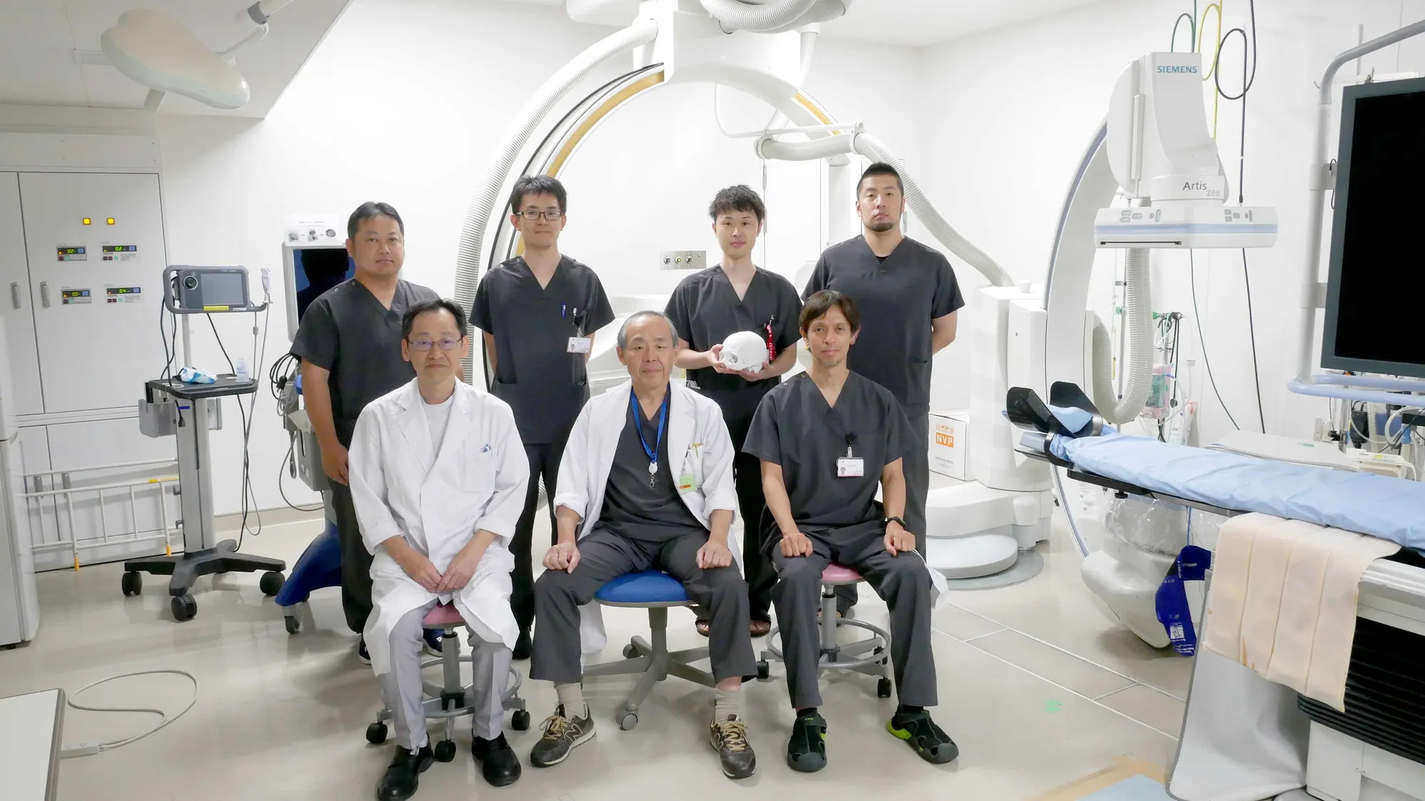 脳神経外科スタッフの集合写真