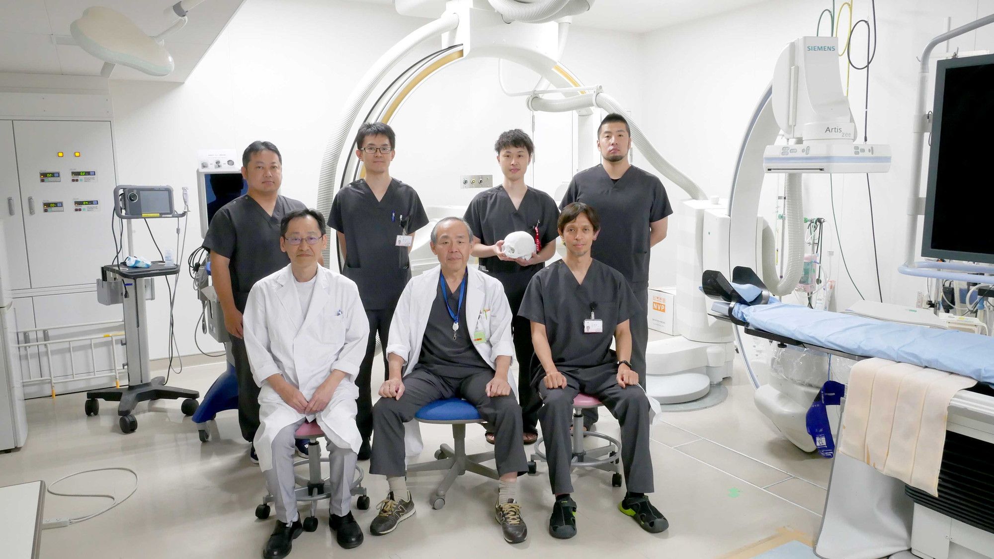 脳神経外科スタッフの集合写真