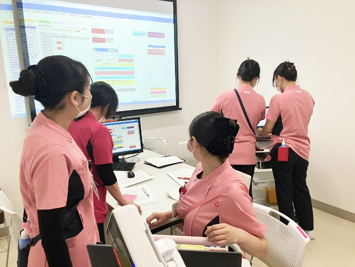 新人ローテーション病棟研修の様子